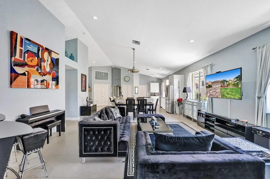 Photo of 11067 Springbrook Circle