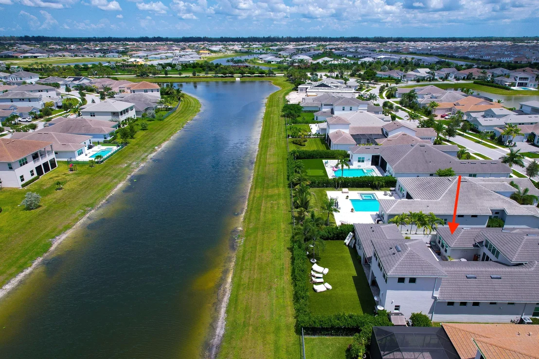 Photo of 4560 ESTATES Circle