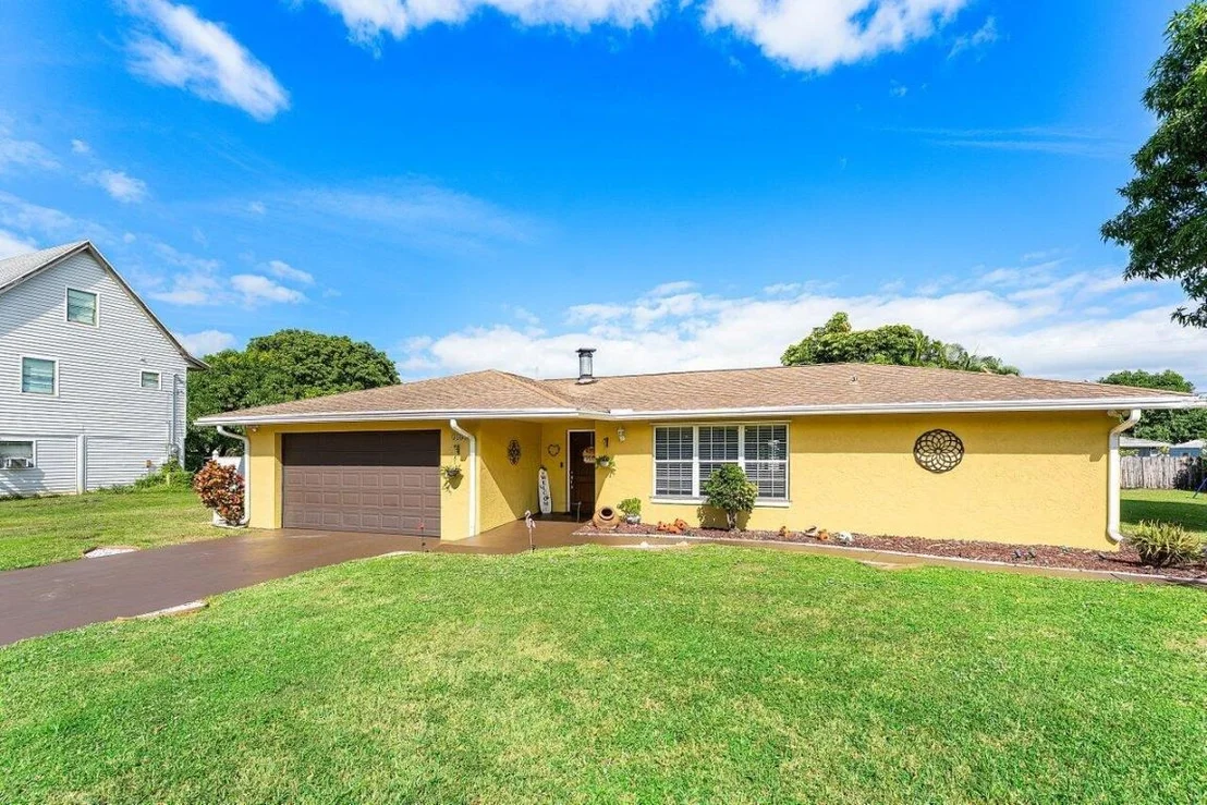 Photo of 5455 Pine Tree Drive