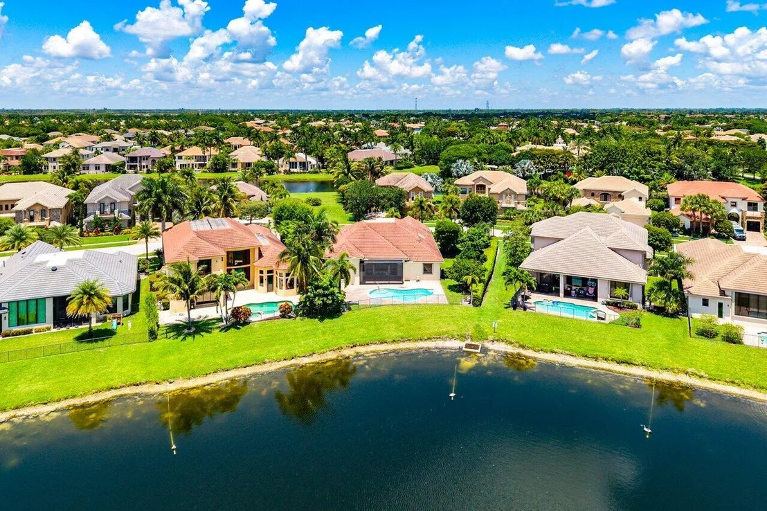 Photo of 3592 Collonade Drive