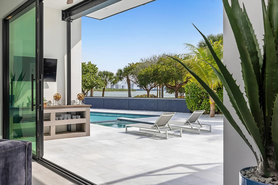 Photo of 706 Lakeside Circle
