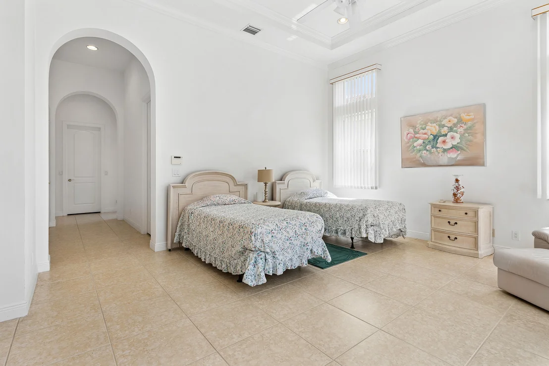 Photo of 8102 Valhalla Drive