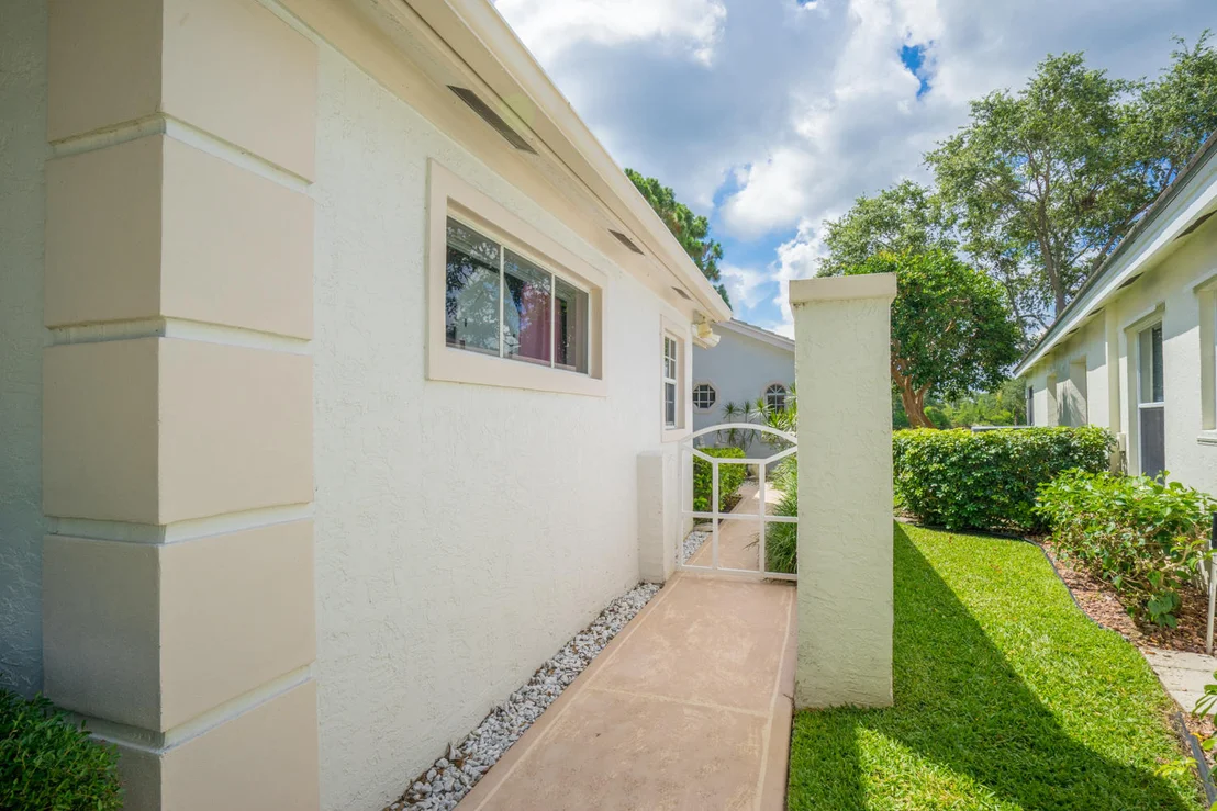 Photo of 123 Harbor Lake Circle