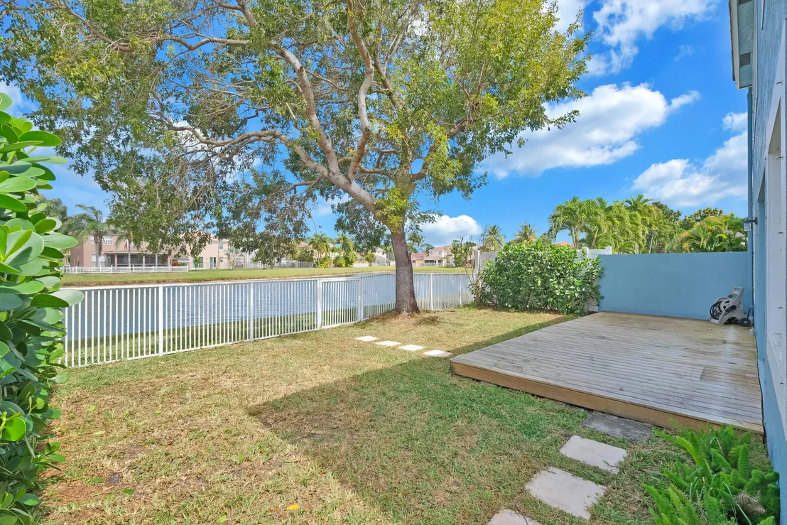 Photo of 6109 Spring Isles Boulevard