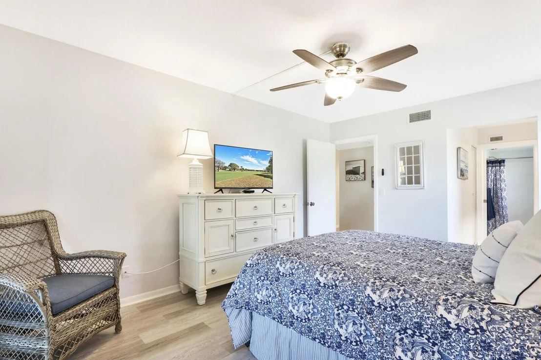 Photo of Unit A at 501 Pinecrest Circle