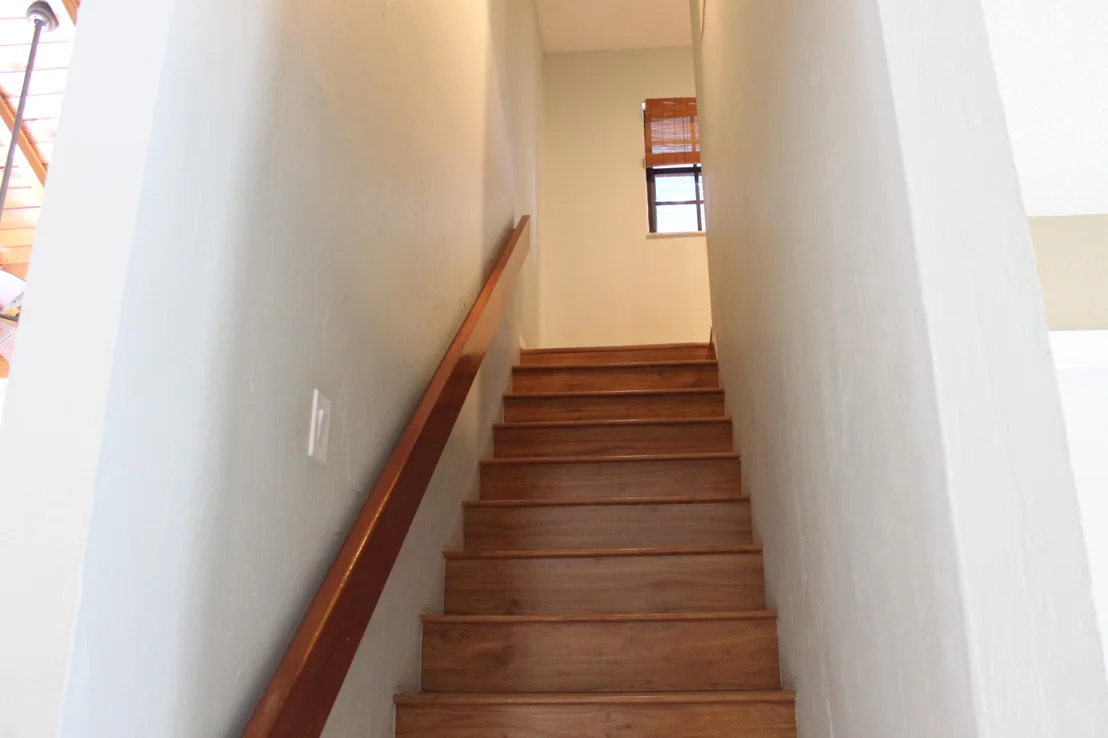 Photo of 945 NW Le Grace Circle
