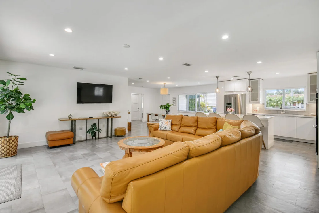 Photo of 1182 Beach Road