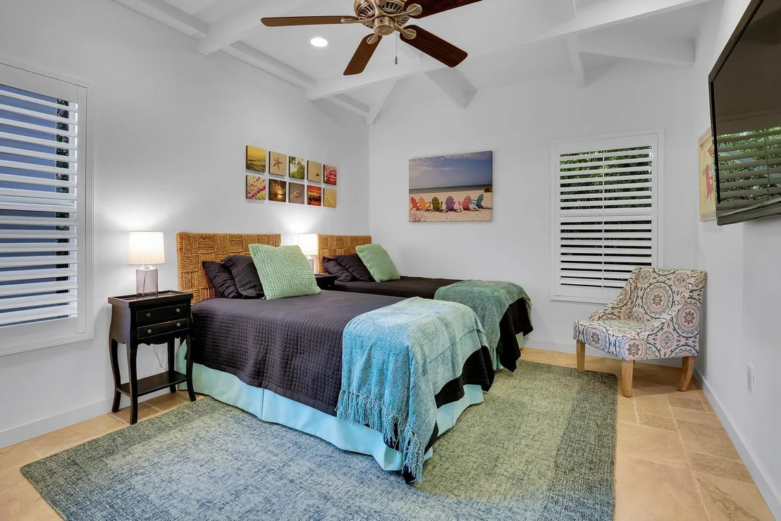 Photo of 5438 Pennock Point Road