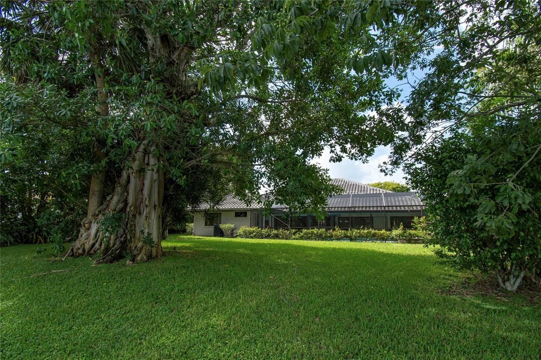 Photo of 7191 Montrico Drive