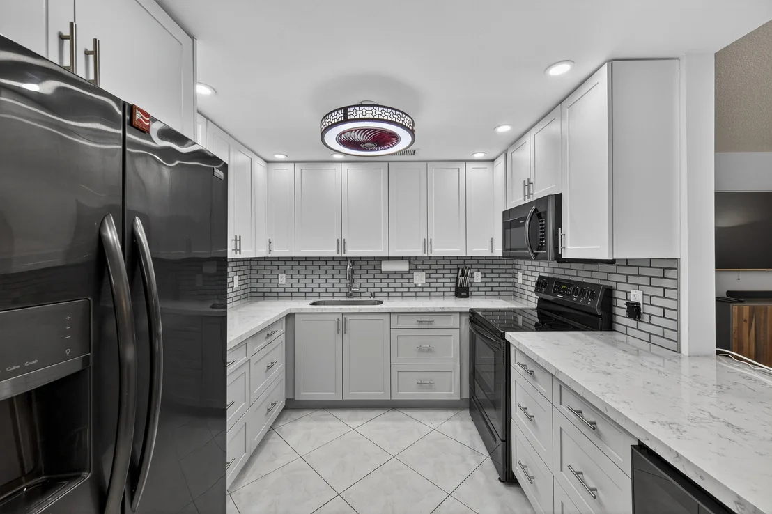 Photo of Unit D1 at 1904 BERMUDA Circle