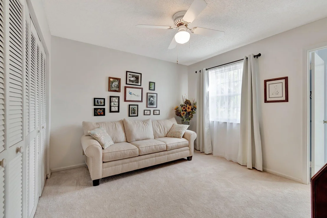 Photo of 6393 Lansdowne Circle