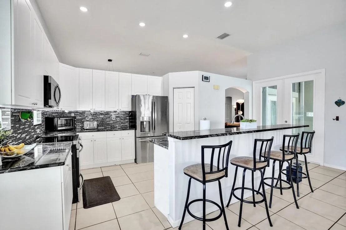 Photo of 5886 Bay Hill Circle