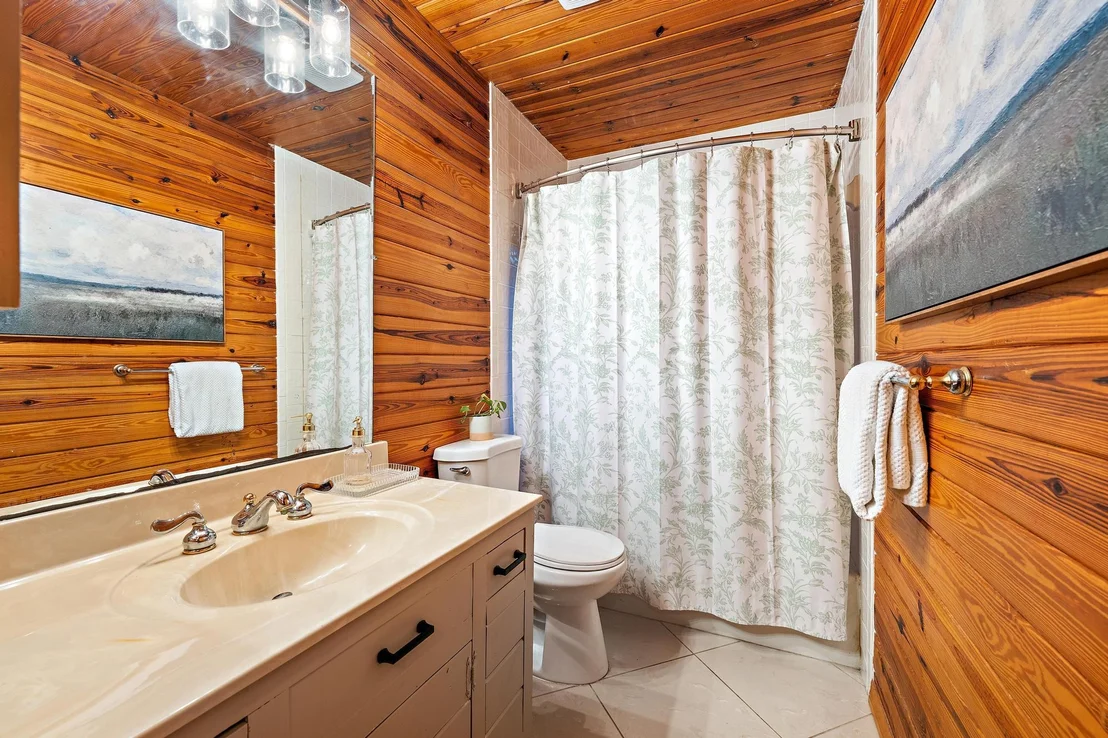 Photo of 4844 River Place