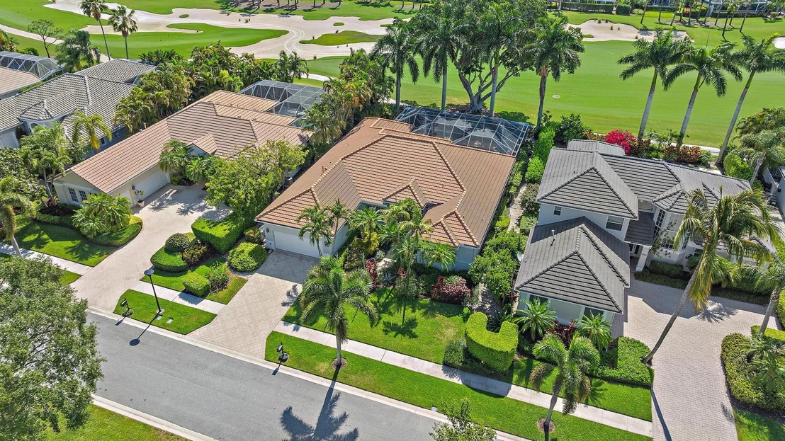 Photo of 8774 Lakes Boulevard