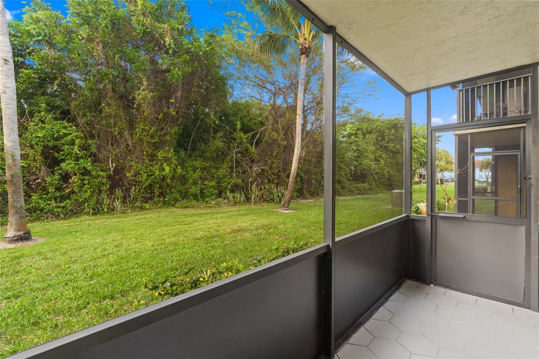 Photo of Unit 104 at 567 Trace Circle