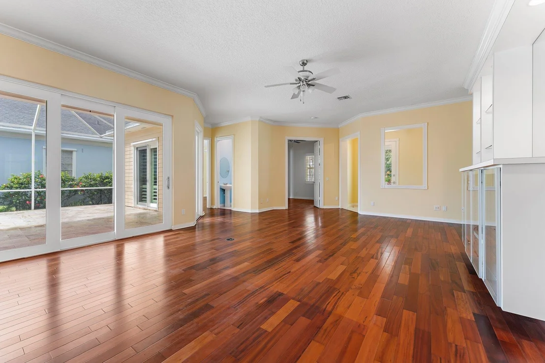 Photo of 215 New Haven Boulevard
