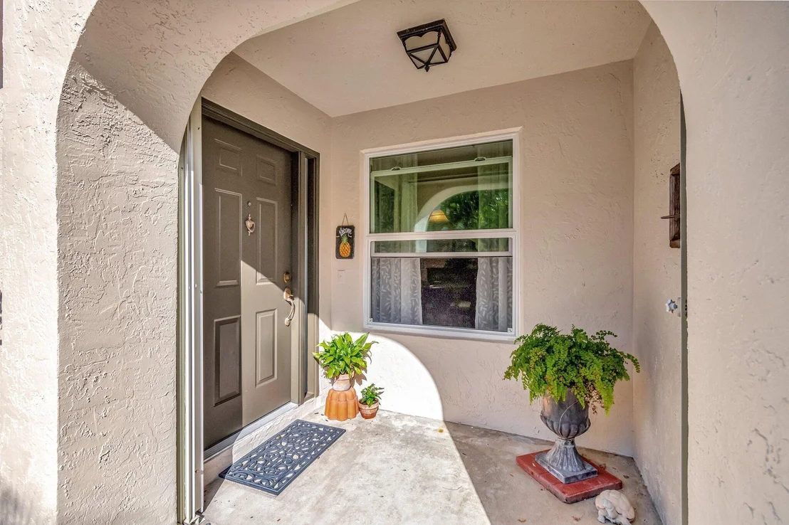 Photo of 6393 Lansdowne Circle