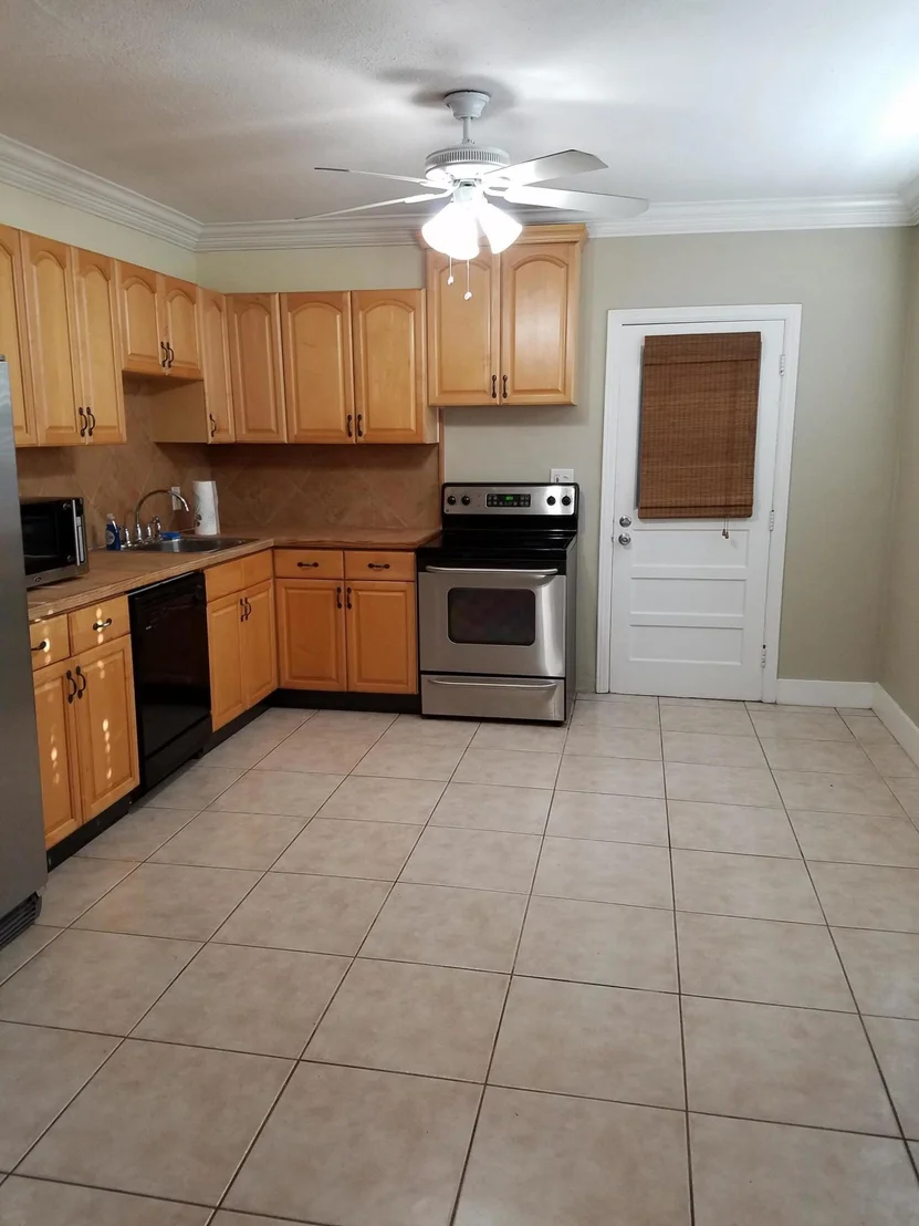 Photo of 726 SE 3rd Avenue