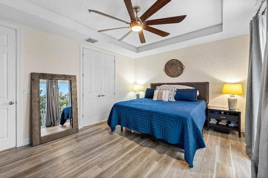 Photo of 1056 Community Drive