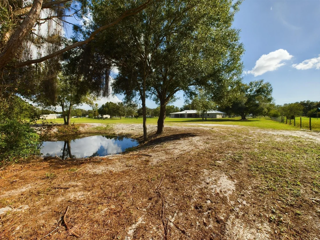 Photo of 2267 NE 54th Trail