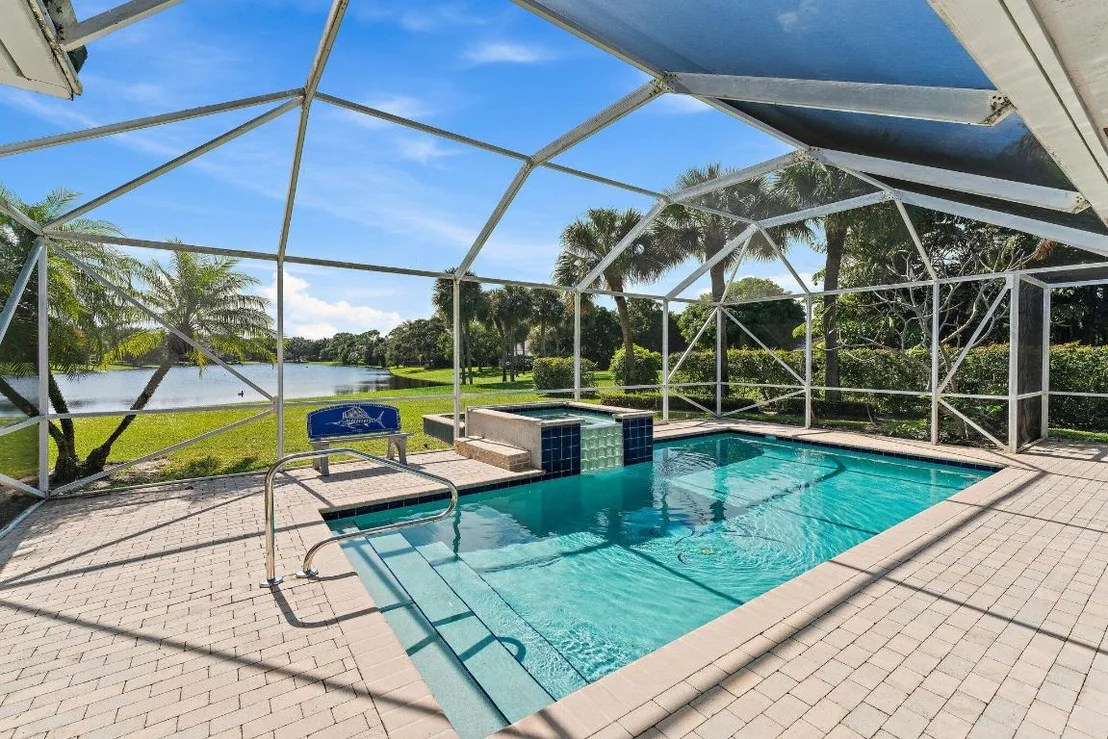 Photo of 18440 SE Lakeside Drive