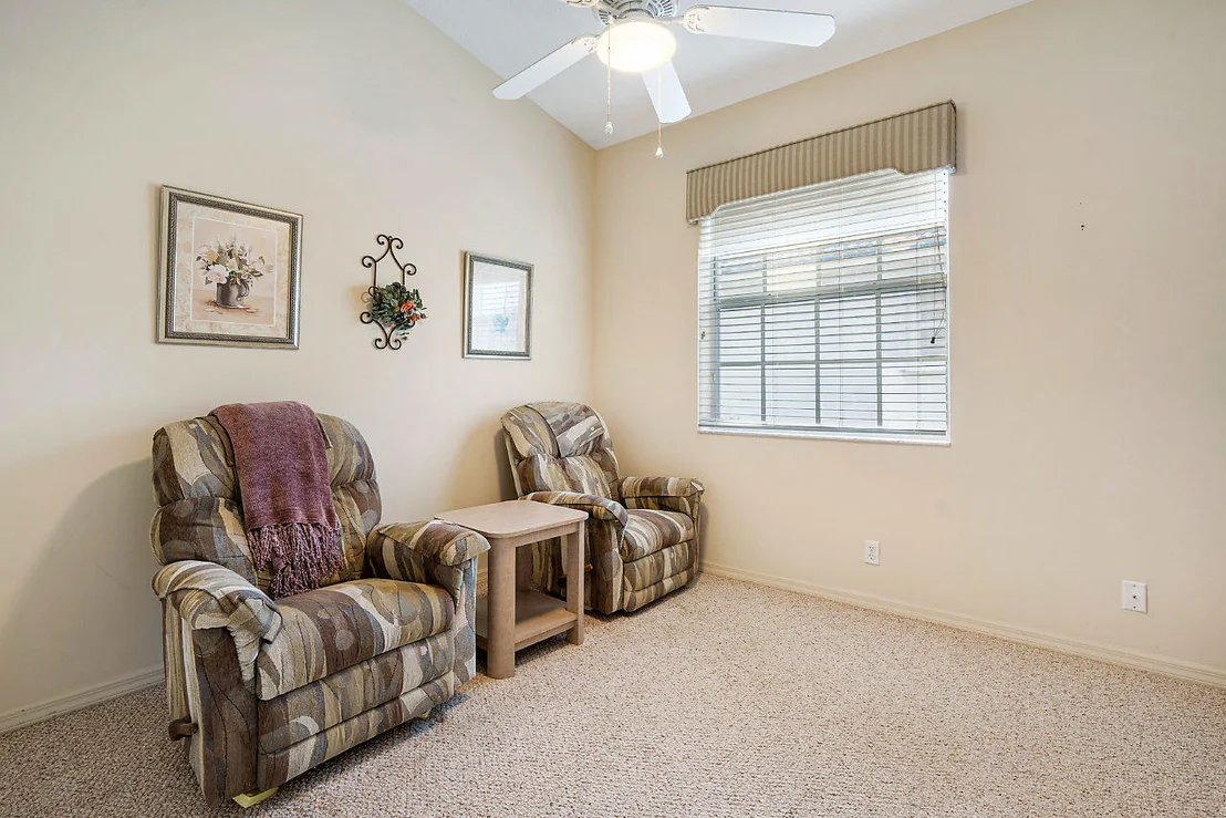 Photo of 6253 Heliconia Road