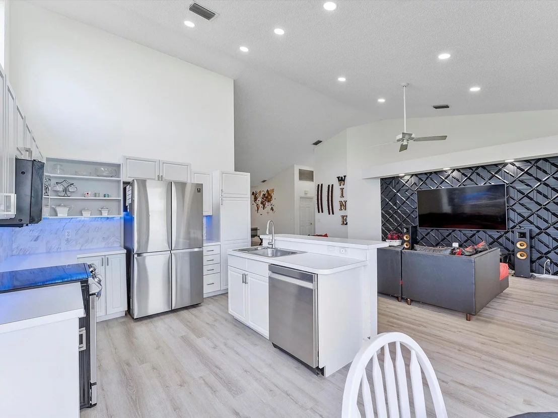 Photo of 7231 Ashford Lane