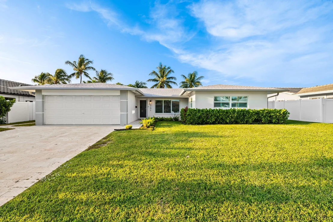 Photo of 751 SE 7th Avenue