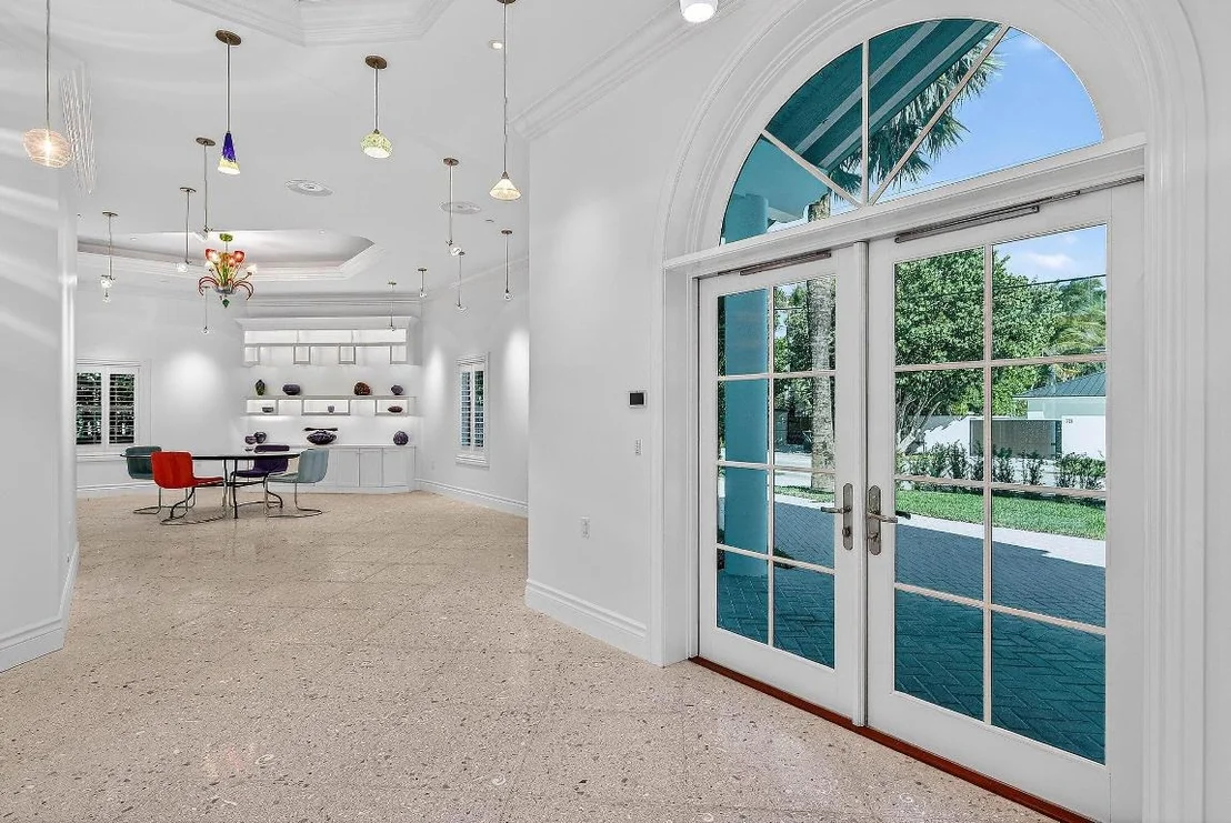 Photo of 720 N Ocean Boulevard
