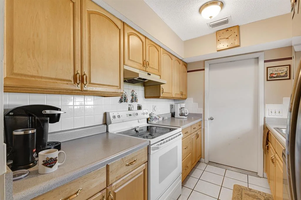 Photo of 115 W Beverly Rd