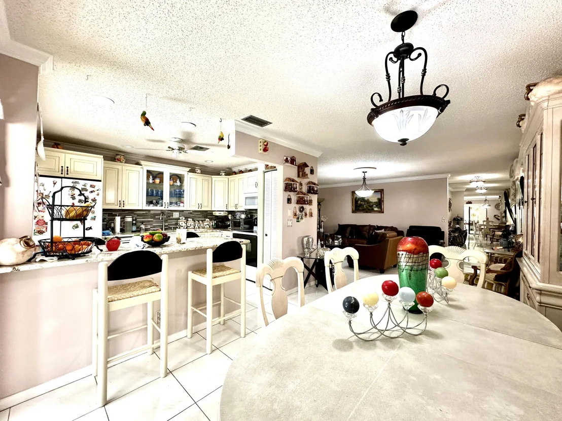Photo of 5254 Mirror Lakes Boulevard