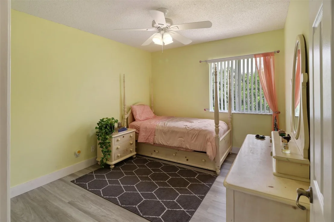 Photo of 1160 Rialto Drive