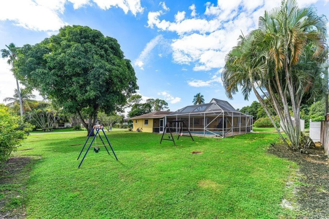 Photo of 5455 Pine Tree Drive