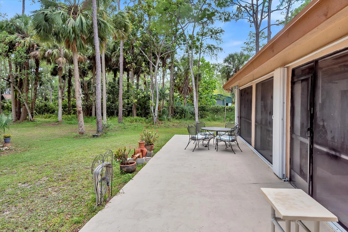Photo of 13288 Compton Road