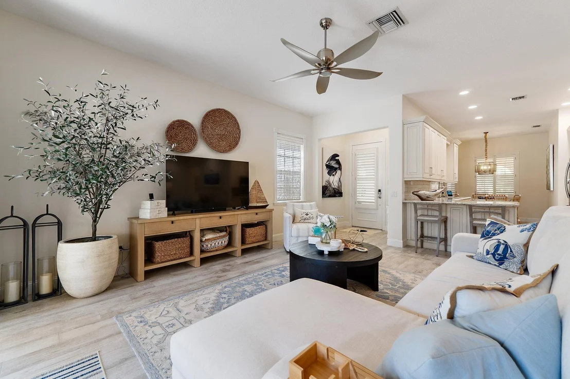 Photo of 153 Savona Drive