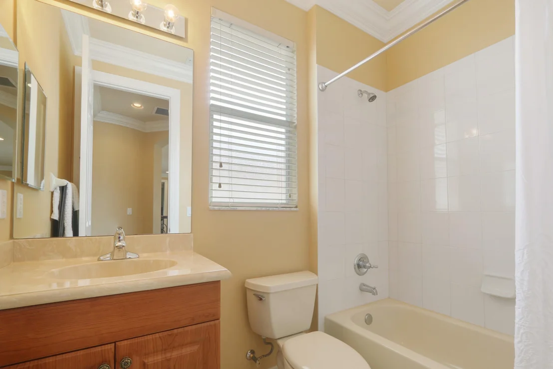 Photo of 533 Edgebrook Lane