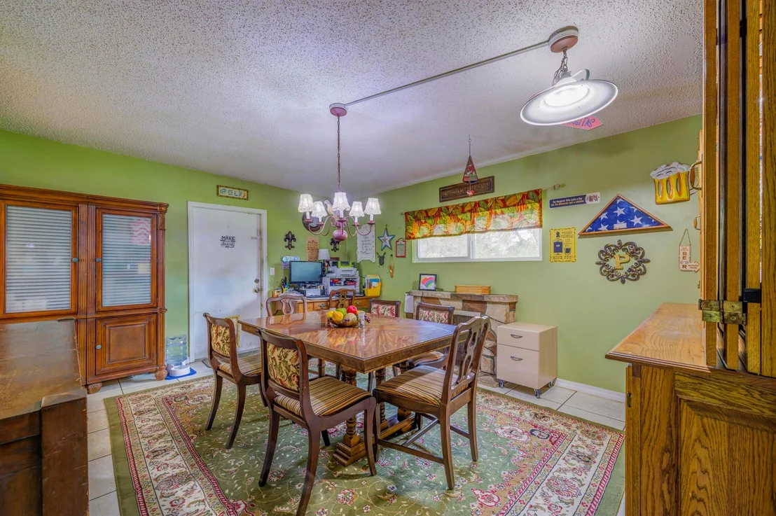 Photo of 7910 James Road