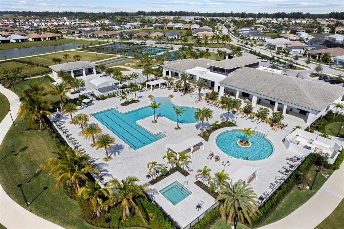Photo of 15841 Key Biscayne Lane