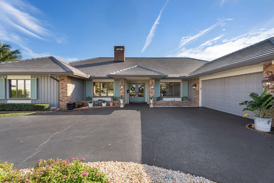 Photo of 427 Glenbrook Drive