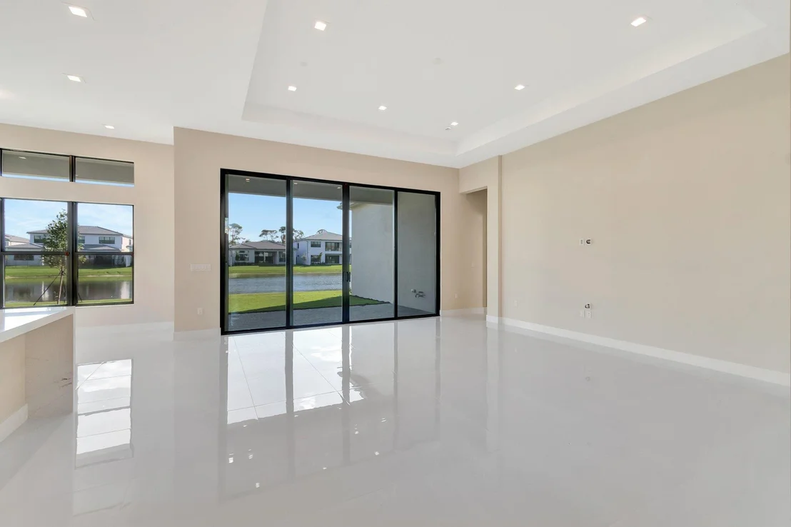 Photo of 9452 Riverside Park Drive