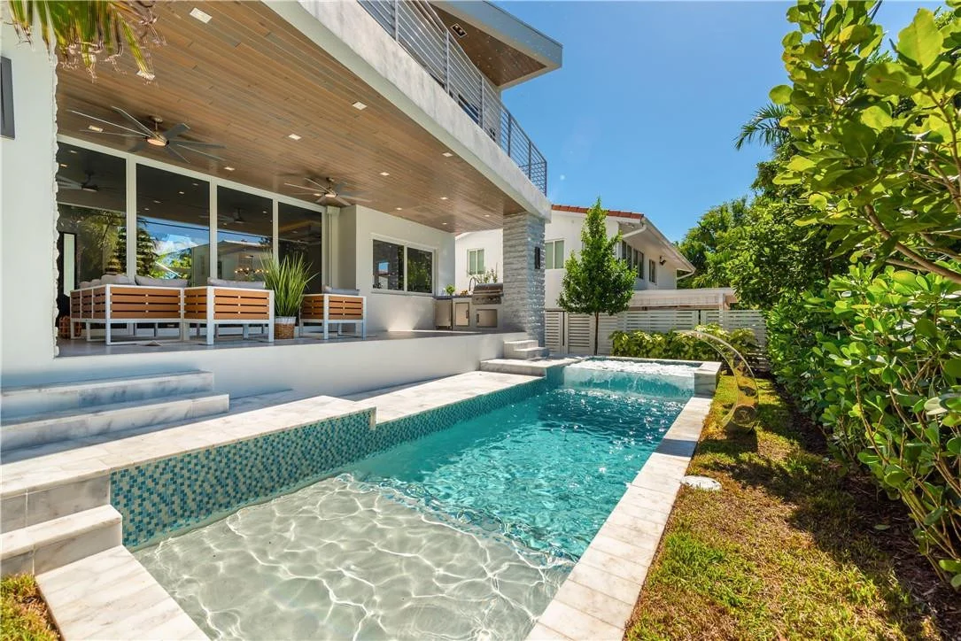 Photo of 4610 Alton Road