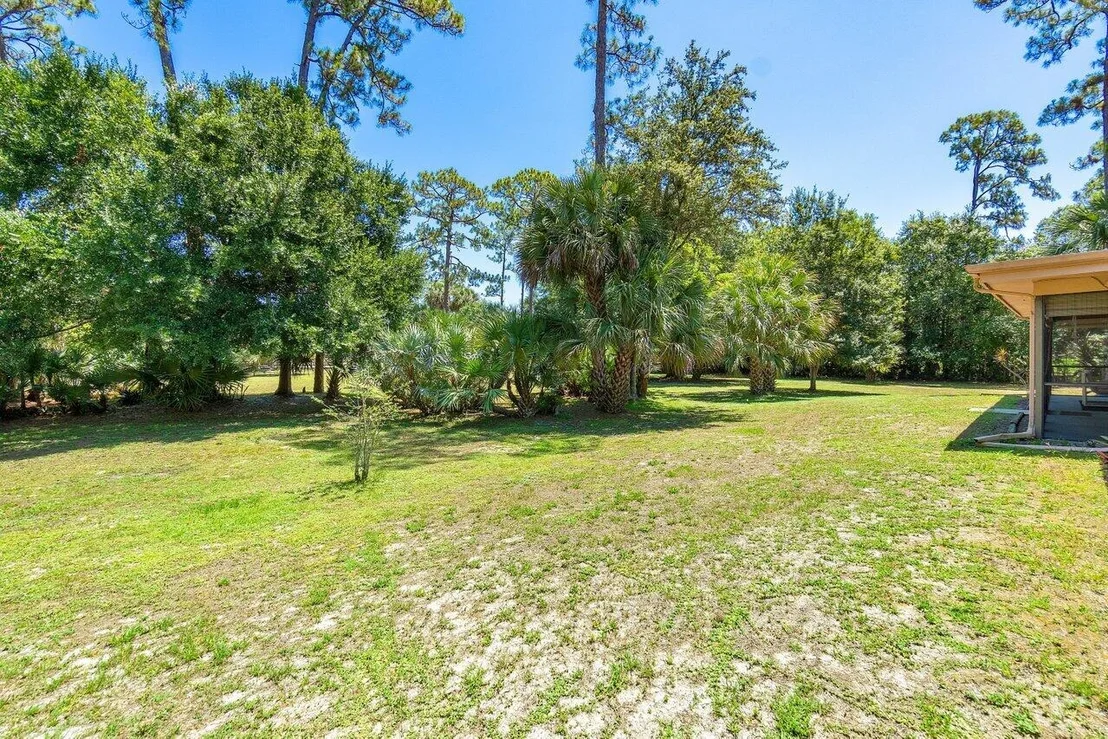Photo of 15094 Timberlane Place