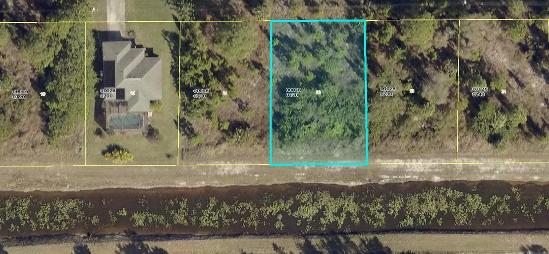 Photo of 956 Candlelight Drive