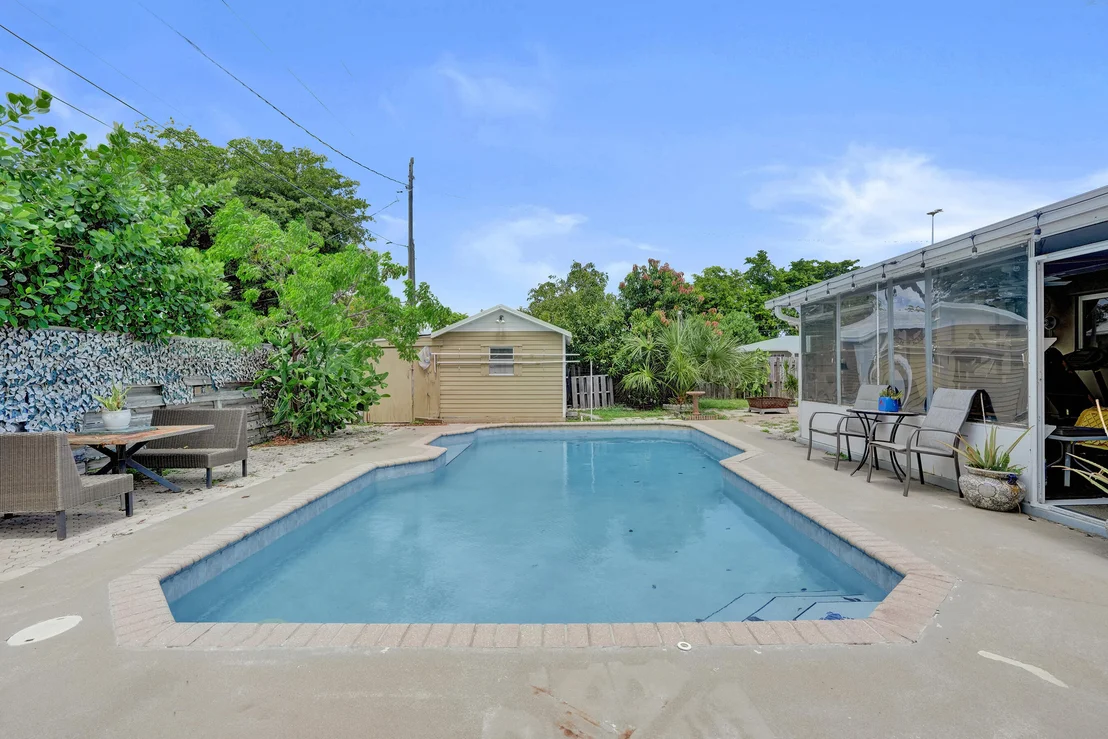 Photo of 307 SE 14th Place