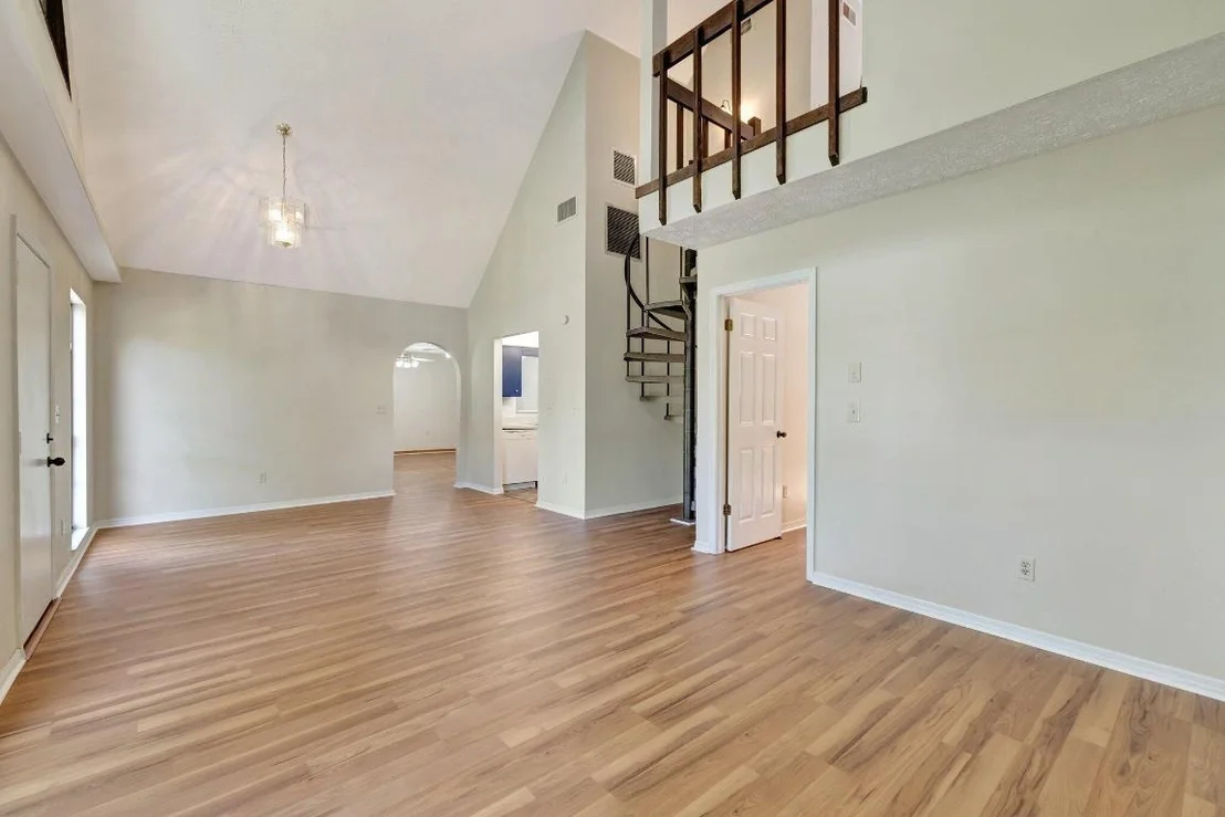 Photo of 5404 Sunset Boulevard