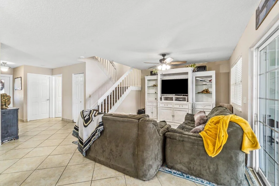 Photo of 4656 Lakeside Circle