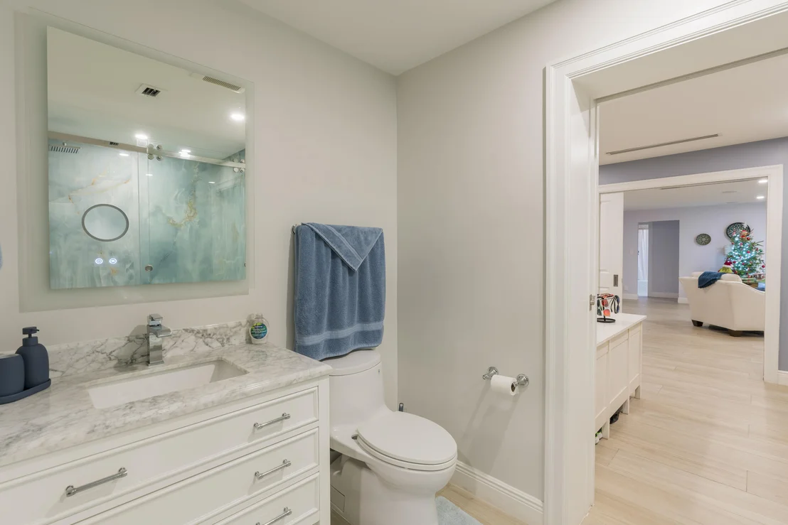 Photo of 851 SE 5th Avenue