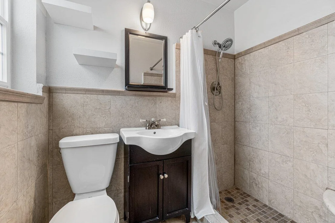 Photo of 1446 Hillcrest Drive