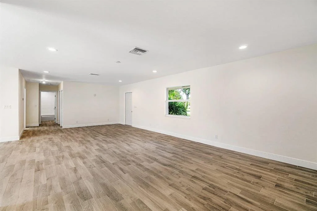 Photo of 667 Eagle Circle