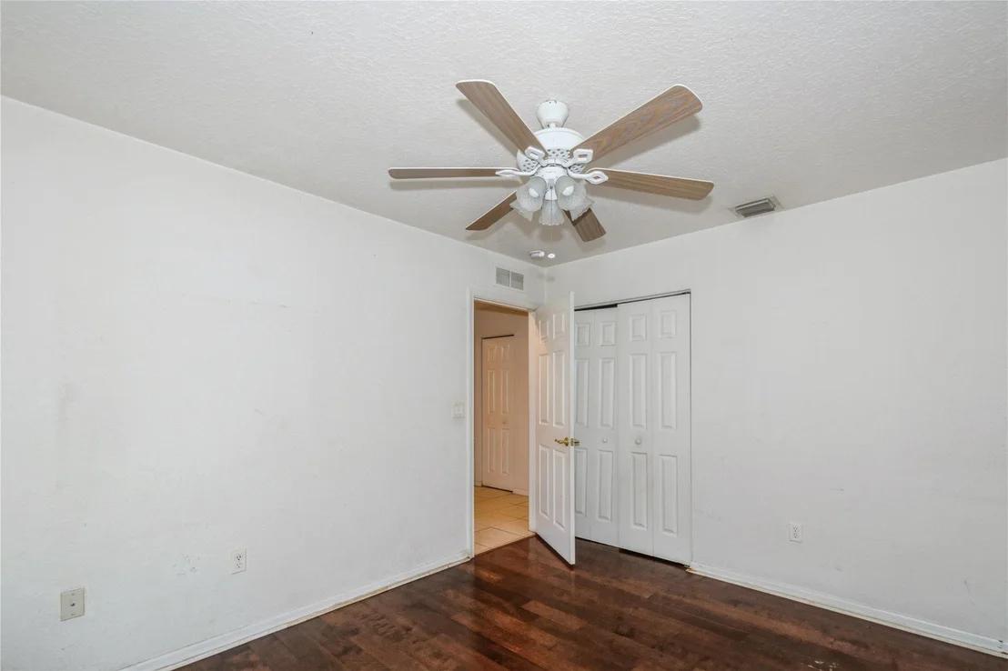 Photo of 320 NW 17th Terrace